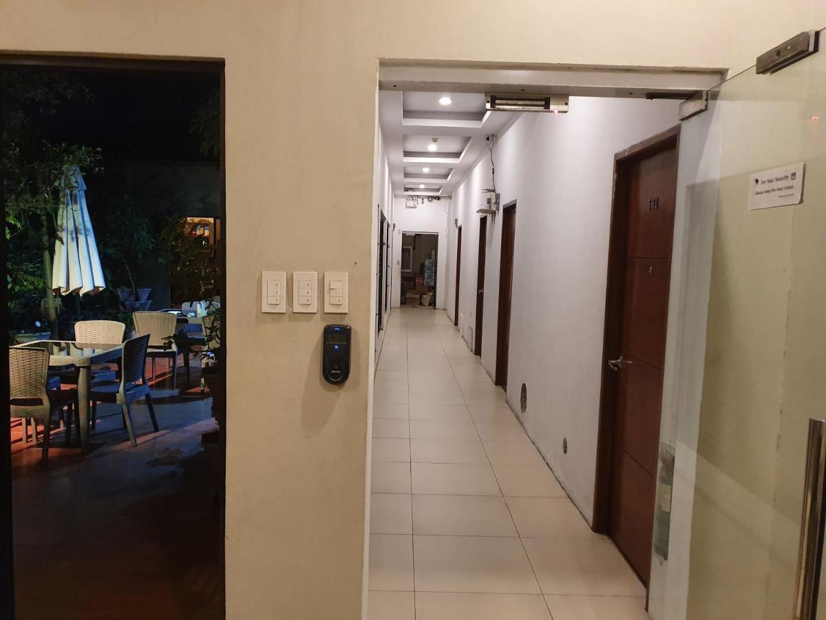 Spiral Suites Hotel Quezon City Exterior photo